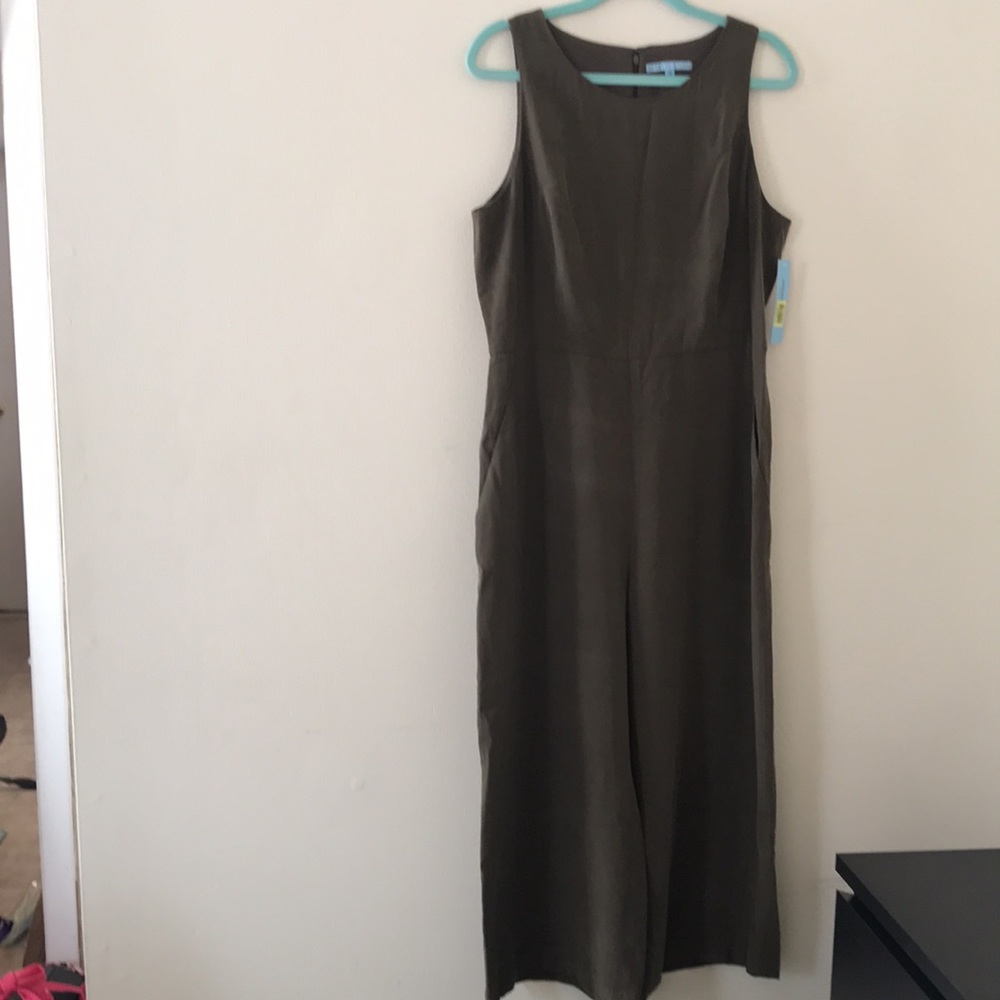 Antonio Melani Jump Suits - Size 14- Brand new !